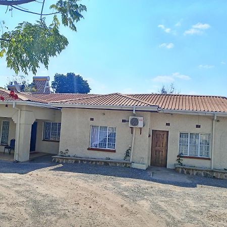 Matt Bed And Breakfast Lilongwe Extérieur photo